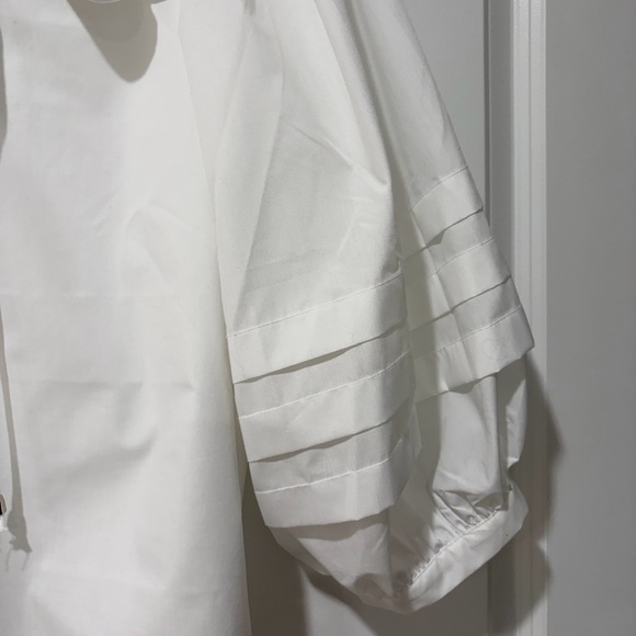 White Floral Scalloped Entro Top - Picture 3 of 7